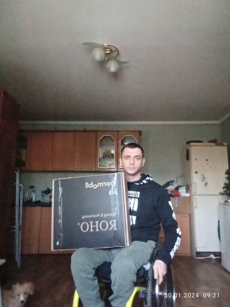 Забезпечення допоміжними засобами реабілітації та фінансовою допомогою мешканців Сторожинецької громади.